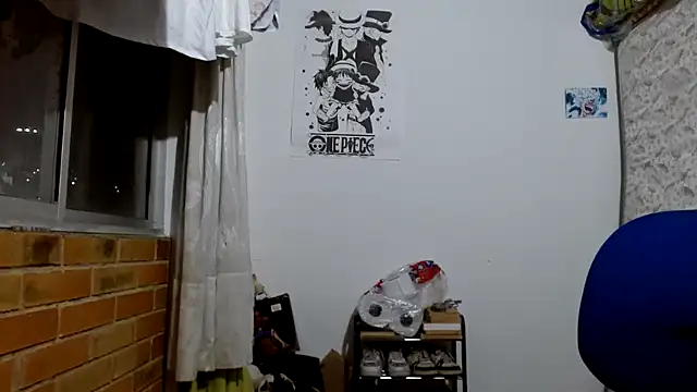 Snapshot of Escarcha-blue chatting on November 2025 04:01:01 AM Escarcha-blue online show from November 2025 04:01:01 AM