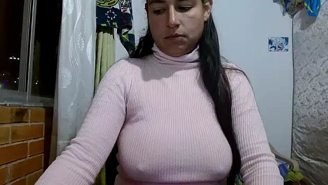 Snapshot of Escarcha-blue chatting on November 2025 01:28:01 AM Escarcha-blue online show from November 2025 01:28:01 AM