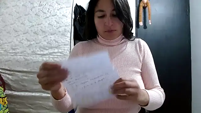 Snapshot of Escarcha-blue chatting on October 2025 12:09:01 AM Escarcha-blue online show from October 2025 12:09:01 AM