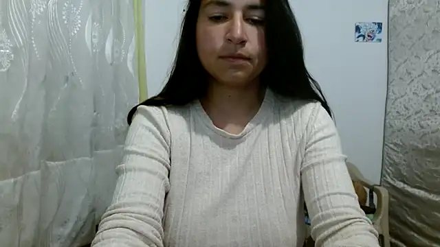 Snapshot of Escarcha-blue chatting on November 2025 12:33:01 AM Escarcha-blue online show from November 2025 12:33:01 AM