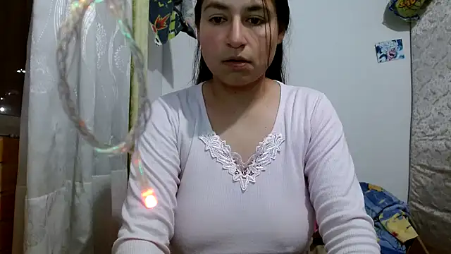 Snapshot of Escarcha-blue chatting on November 2025 12:59:02 AM Escarcha-blue online show from November 2025 12:59:02 AM