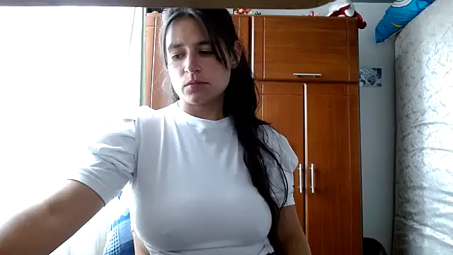 Escarcha-blue online show from May 2026 09:54:01 PM