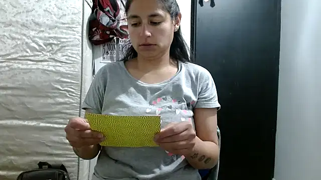 Escarcha-blue online show from September 2025 01:17:01 AM