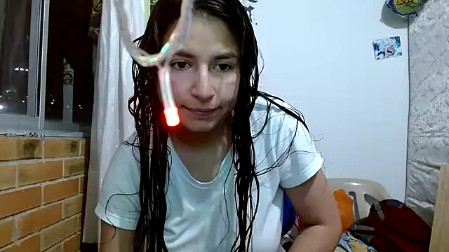 Snapshot of Escarcha-blue chatting on November 2025 12:58:02 AM Escarcha-blue online show from November 2025 12:58:02 AM