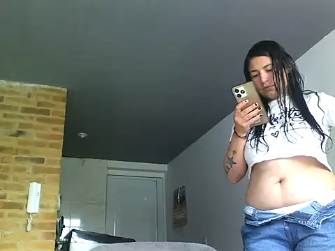 Snapshot of Escarcha-blue chatting on March 2025 01:50:02 PM Escarcha-blue online show from March 2025 01:50:02 PM