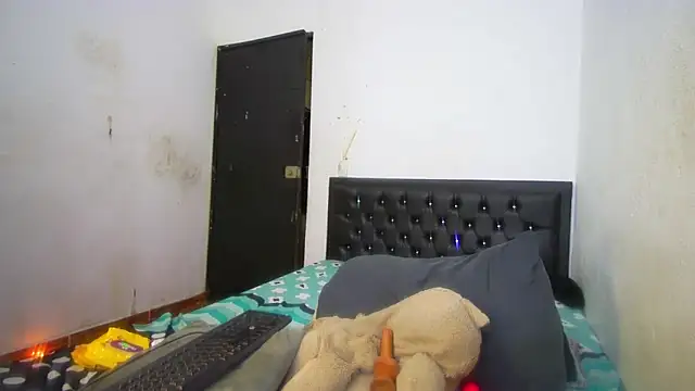 alisha boes online show from November 2025 01:49:01 AM