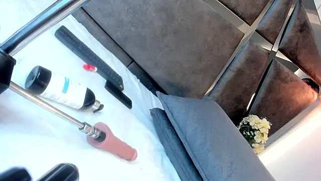 Samaantha-beckham online show from March 2026 11:11:02 PM