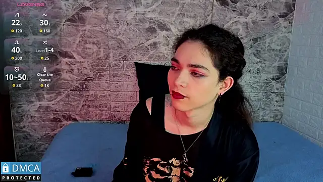 Snapshot of MaeveKuro chatting on December 2025 03:23:01 AM MaeveKuro online show from December 2025 03:23:01 AM