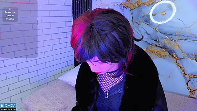 Snapshot of MaeveKuro chatting on November 2025 03:32:01 AM MaeveKuro online show from November 2025 03:32:01 AM