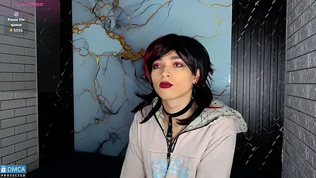 Snapshot of MaeveKuro chatting on November 2025 03:06:02 AM MaeveKuro online show from November 2025 03:06:02 AM