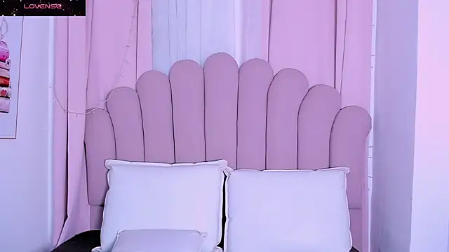 PaolaB g online show from February 2026 02:33:01 AM