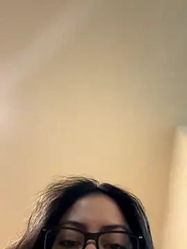 Snapshot of salma213 chatting on October 2025 06:34:01 AM salma213 online show from October 2025 06:34:01 AM