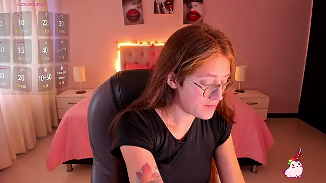 Emily Warren  online show from January 2026 08:07:01 PM