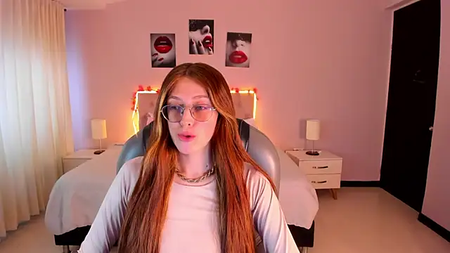 Snapshot of Emily_Warren_ chatting on April 2026 09:12:01 PM Emily Warren online show from April 2026 09:12:01 PM