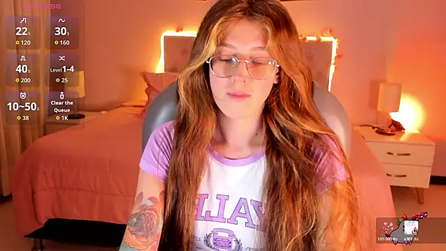 Emily Warren  online show from March 2026 08:01:02 PM