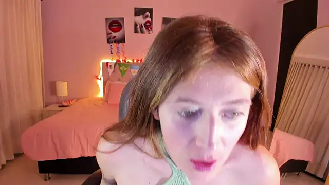 Emily Warren  online show from June 2026 08:03:02 PM