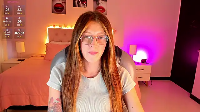 Emily Warren  online show from March 2026 07:40:02 PM