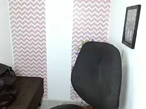 dayanacarson online show from April 2026 06:22:01 PM