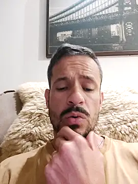 Snapshot of juniortche1313 chatting on October 2025 02:04:02 AM juniortche1313 online show from October 2025 02:04:02 AM