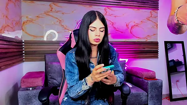 Cloe roouse online show from May 2026 11:43:02 PM