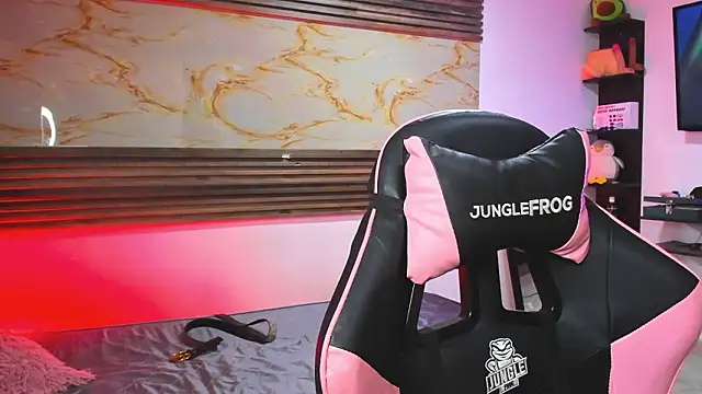 Cloe roouse online show from March 2026 07:41:01 PM