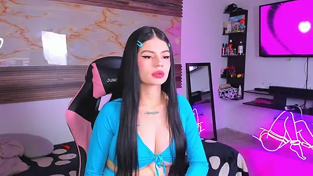 Cloe roouse online show from November 2025 08:24:02 PM