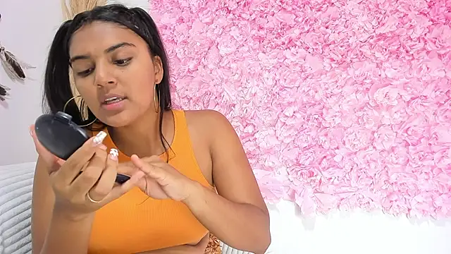 Melodymoore  online show from February 2026 11:24:01 PM