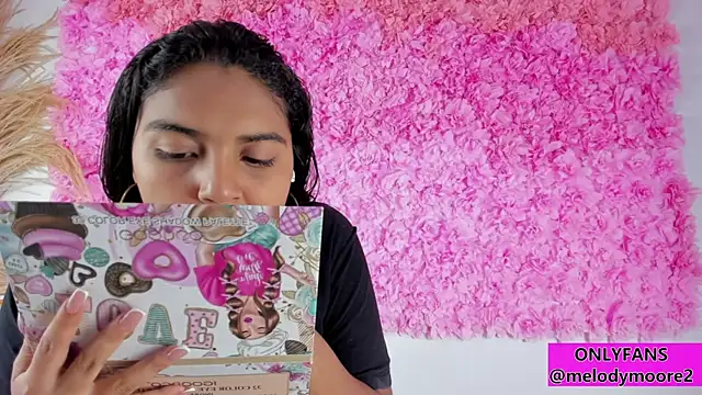 Melodymoore  online show from November 2025 10:21:02 PM