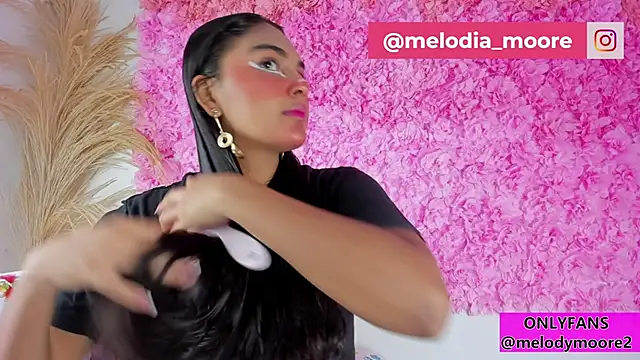 Melodymoore  online show from November 2025 09:18:01 PM