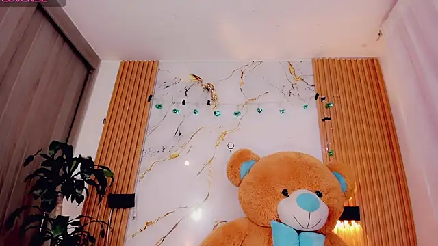 ValeriCardenas online show from April 2026 03:08:01 AM