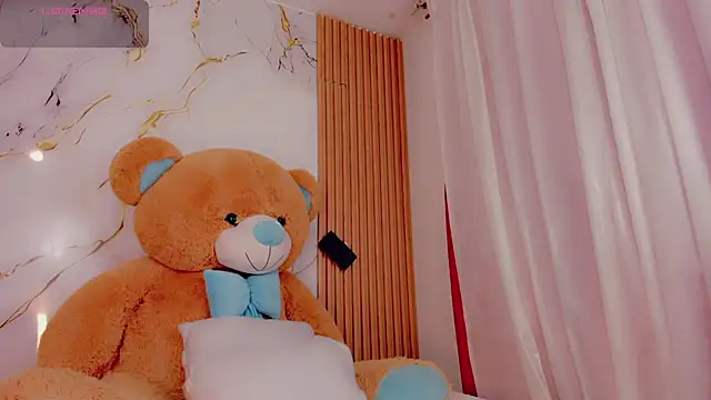 ValeriCardenas online show from February 2026 02:18:02 AM