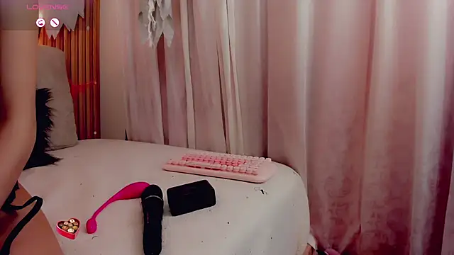 ValeriCardenas online show from October 2025 01:18:01 AM