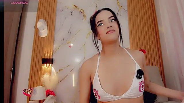 ValeriCardenas online show from November 2025 12:22:01 AM