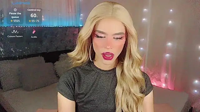 Dalila moan online show from April 2026 10:49:02 PM