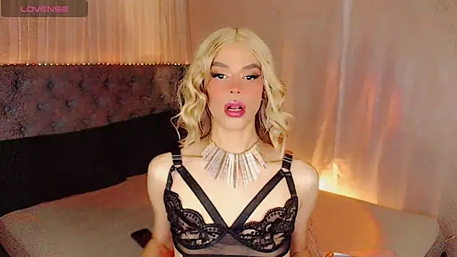 Snapshot of Dalila_moan chatting on November 2025 10:57:02 PM Dalila moan online show from November 2025 10:57:02 PM