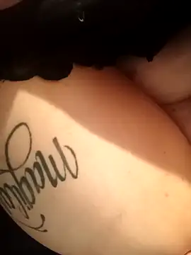 Foxxyhoneypott online show from March 2026 04:28:02 AM