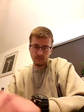 luckyluuk25 online show from March 2026 10:38:01 PM