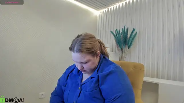 Amy Hall online show from October 2025 12:56:02 AM