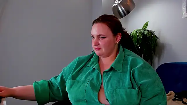 Amy Hall online show from March 2025 01:57:02 PM