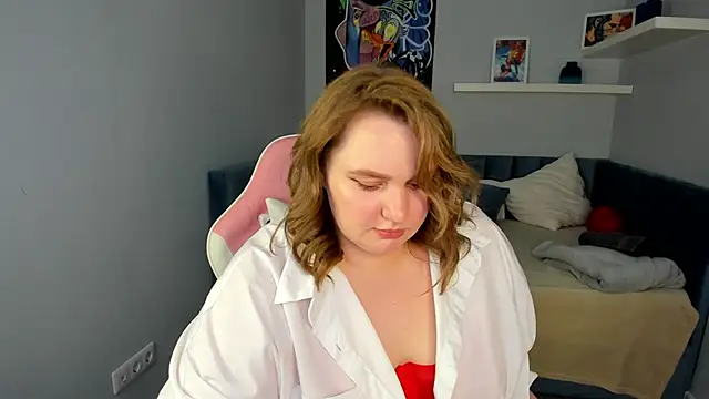 Amy Hall online show from March 2025 02:23:02 PM
