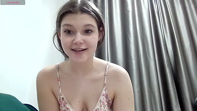 Kelly Ember online show from December 2025 08:04:02 PM