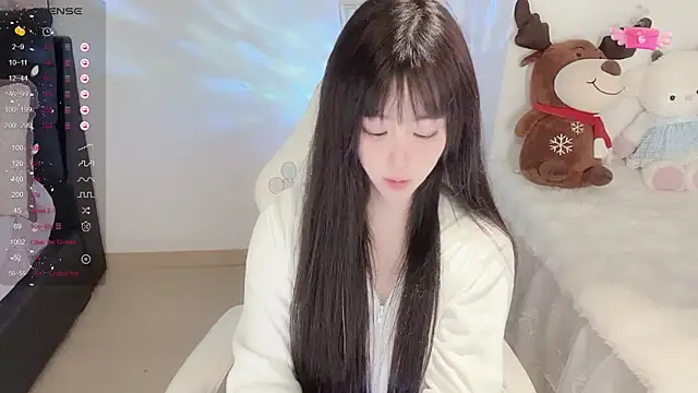 Milla-z online show from November 2025 03:21:02 AM