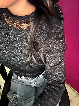 Snapshot of Mahi_DarlingS chatting on December 2025 03:35:01 AM Mahi DarlingS online show from December 2025 03:35:01 AM