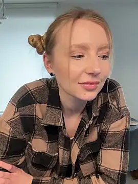 EvaBrooklyn online show from March 2025 11:08:02 AM