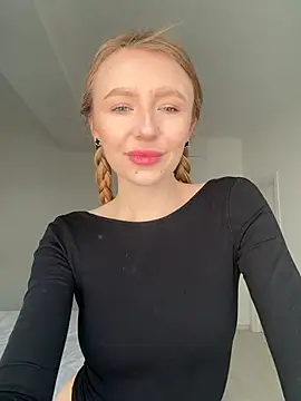 EvaBrooklyn online show from March 2025 06:35:02 AM