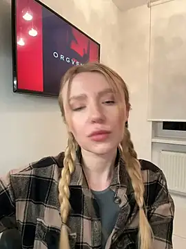 EvaBrooklyn online show from March 2025 04:15:02 PM