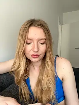 EvaBrooklyn online show from March 2025 09:46:02 AM