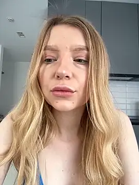 EvaBrooklyn online show from March 2025 06:39:02 AM