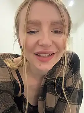 EvaBrooklyn online show from March 2025 07:17:02 PM