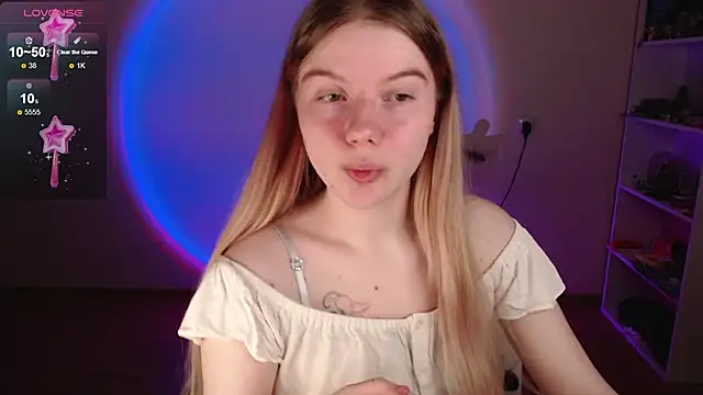 Strawberry juli online show from April 2026 05:10:01 AM